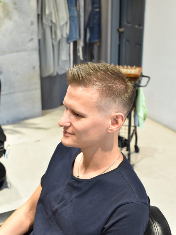 通りがかりのドイツ人フェード 大阪市 北区 天満 扇町のメンズ美容室barber Ink